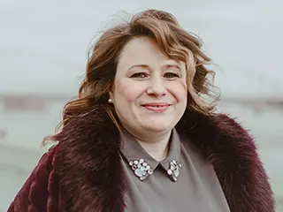 dr Andrea Peter